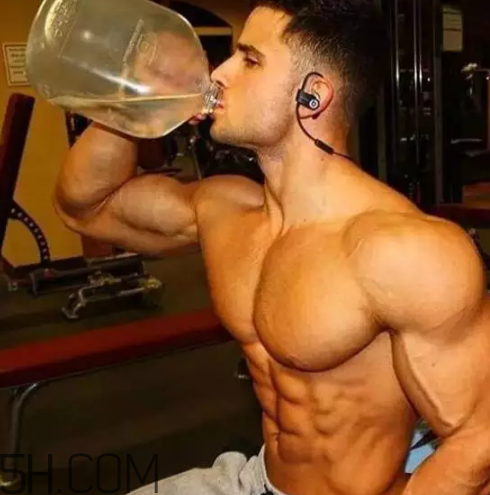 胸肌不對稱怎么辦？胸肌一邊大一邊小怎么調(diào)整？