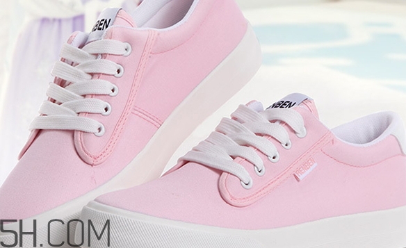 2017年什么鞋子最火_2017熱賣鞋子排行榜 2017年什么鞋子最火_2017熱賣鞋子排行榜