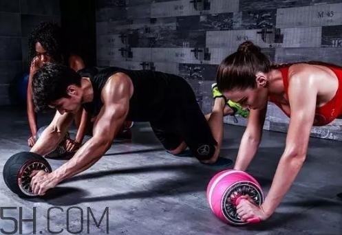 健腹輪會傷腰嗎？健腹輪可以天天練嗎？