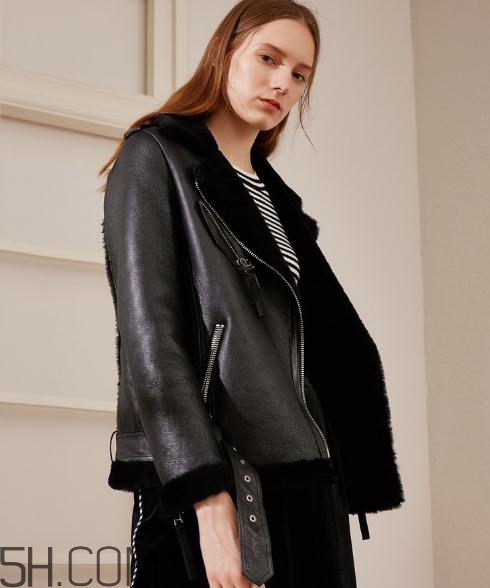 伊芙麗的衣服貴嗎？伊芙麗衣服質(zhì)量怎么樣？