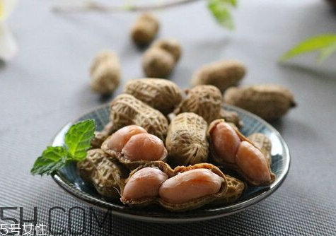 水煮花生的熱量是多少 水煮花生熱量高嗎 水煮花生的熱量是多少 水煮花生熱量高嗎