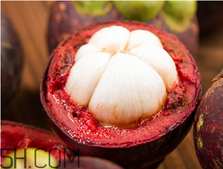 一個山竹的熱量是多少？山竹可以和柿子一起吃嗎？