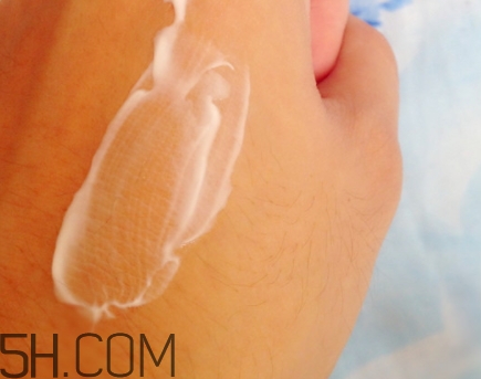 百雀羚眼霜怎么樣？百雀羚眼霜好用嗎？