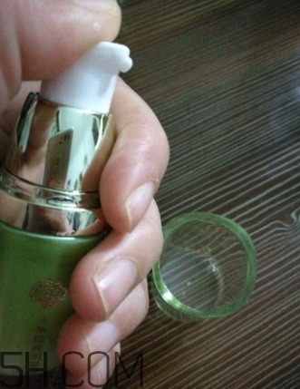 百雀羚眼霜適合多大年齡？百雀羚眼霜適合什么膚質(zhì)