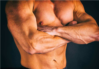 胸肌不對稱怎么辦？胸肌一邊大一邊小怎么調(diào)整？