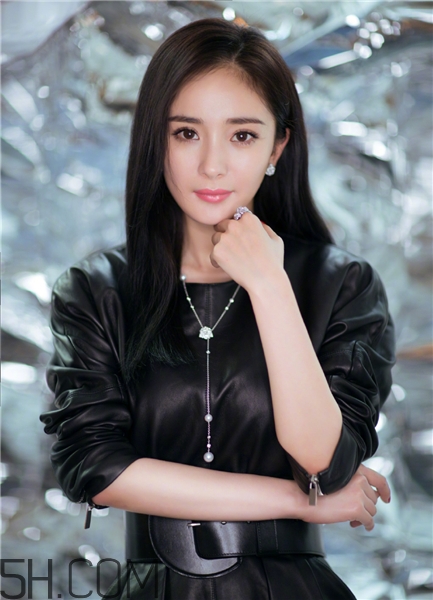 黃褐斑跟心情有關(guān)系嗎？黃褐斑跟曬太陽有關(guān)系嗎？