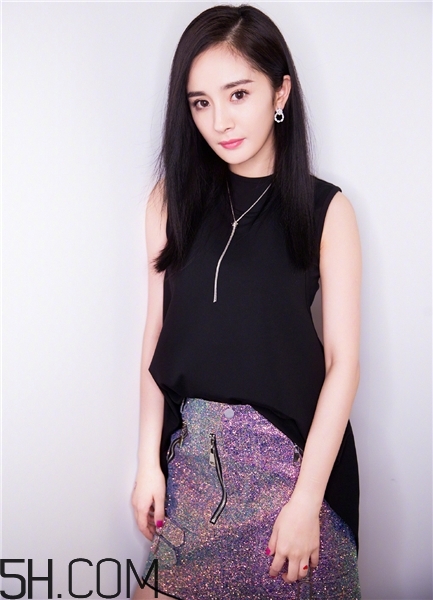 黃褐斑跟飲食有關(guān)系嗎？黃褐斑跟養(yǎng)狗有關(guān)嗎？