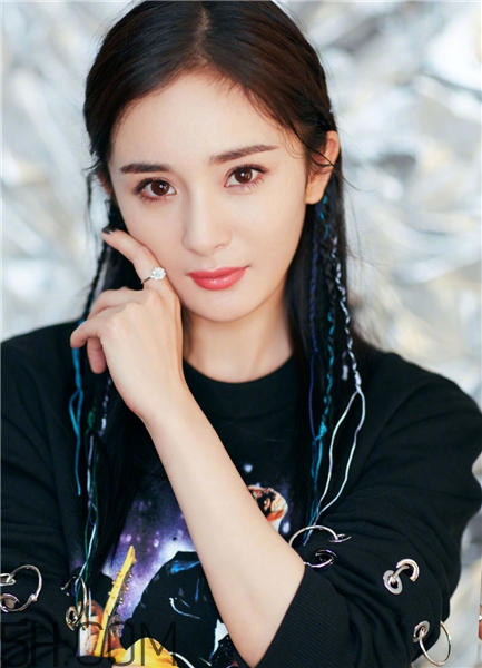 灰指甲能照顧嬰兒?jiǎn)幔炕抑讣啄艹院ｕr嗎？