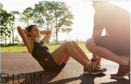 增肌是先有氧還是先力量？仰臥起坐能減肥嗎？