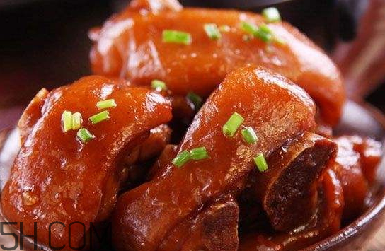 鹵豬蹄用什么醬油 鹵豬蹄用什么香料 鹵豬蹄用什么醬油 鹵豬蹄用什么香料