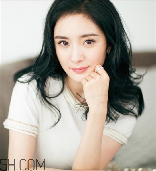 灰指甲跟體質(zhì)有關(guān)系嗎？灰指甲跟乙肝有關(guān)系嗎？