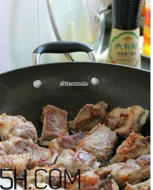 陳翔排骨怎么做？陳翔紅酒燴排骨做法