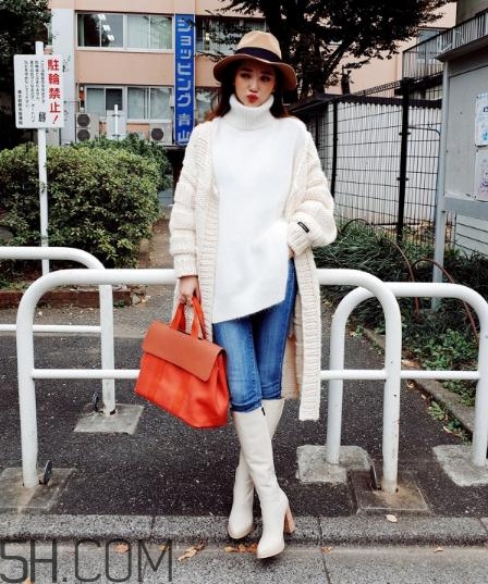 白色毛衣外套怎么搭配？白色毛衣配什么顏色外套？