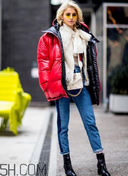 白色毛衣外套怎么搭配？白色毛衣配什么顏色外套？