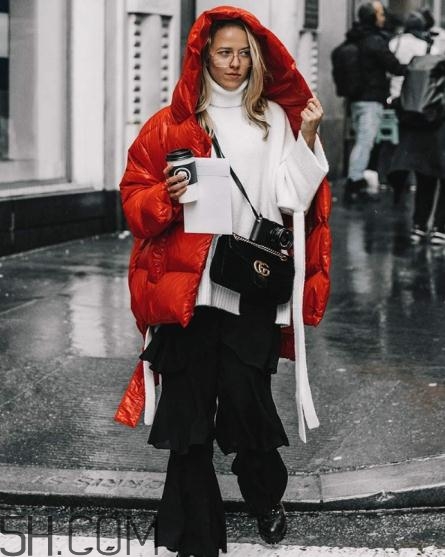 白色毛衣外套怎么搭配？白色毛衣配什么顏色外套？