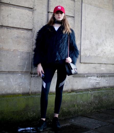 短款皮草下身搭配什么？短款皮草怎么搭配？