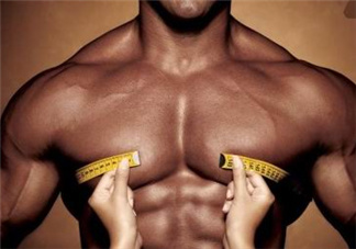 坐姿推胸多重合適？坐姿推胸怎么確定重量？