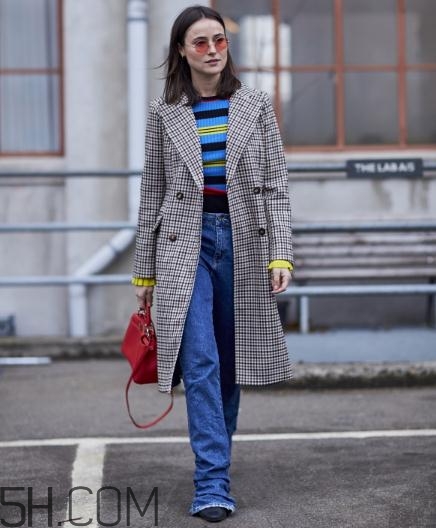 格子大衣里面怎么搭配？格子大衣搭配圖