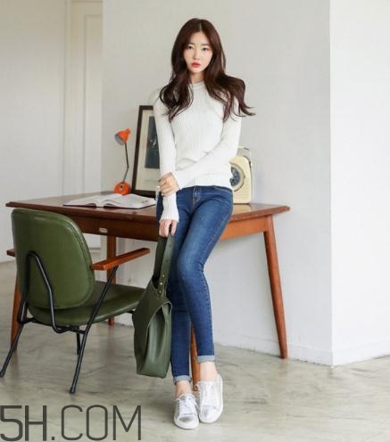 白色針織衫發(fā)黃怎么辦？白色針織衫變黃是什么原因？