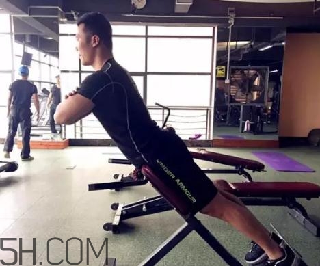 山羊挺身會傷腰嗎？山羊挺身能治療腰突嗎？