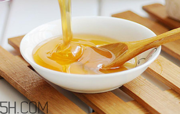 怎樣喝蜂蜜水才更好？喝蜂蜜的最佳方法