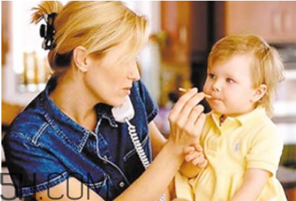 不宜喝蜂蜜的人群有哪些？蜂巢蜜和蜂蜜哪個好？