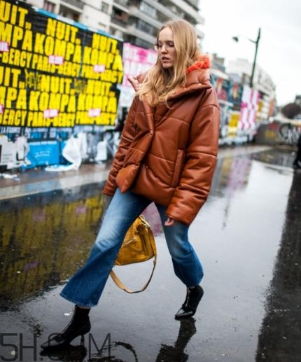 羽絨服配什么褲子好看？羽絨服搭配褲子圖片