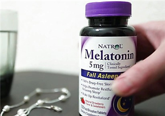 褪黑素和安眠藥有什么區(qū)別？褪黑素和酒一起會死嗎？