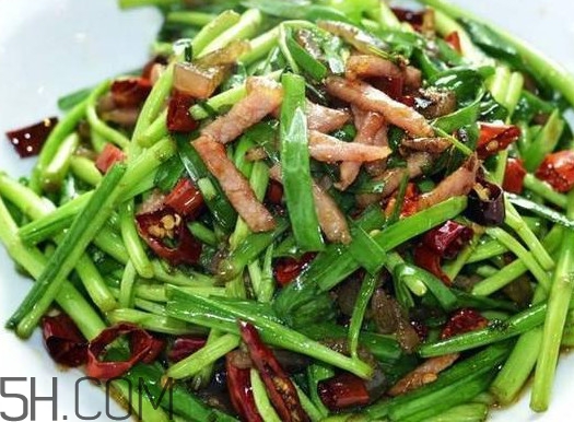 擇藜蒿手臟怎么洗？藜蒿和水芹菜的區(qū)別