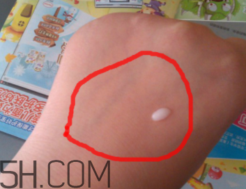 泊美塑采亮眼霜怎么樣？泊美塑采亮眼霜好用嗎？