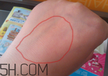 泊美塑采亮眼霜怎么樣？泊美塑采亮眼霜好用嗎？