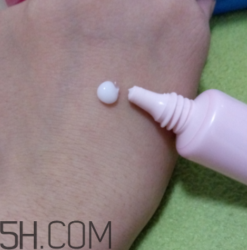 泊美塑采亮眼霜怎么樣？泊美塑采亮眼霜好用嗎？