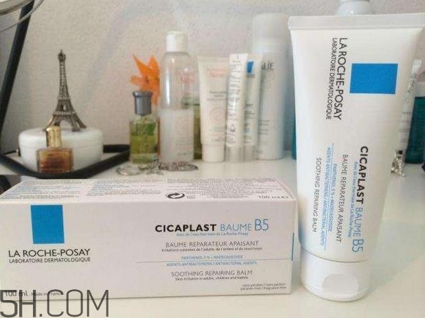 理膚泉b5為什么有水？理膚泉b5可以用在面霜后面嗎？