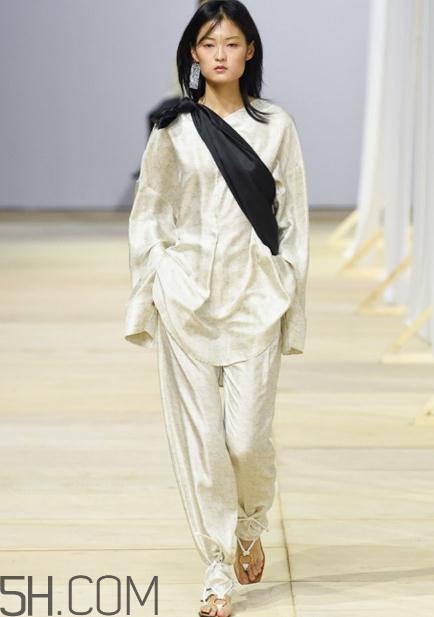 low classic2018春夏系列怎么樣_好看嗎？