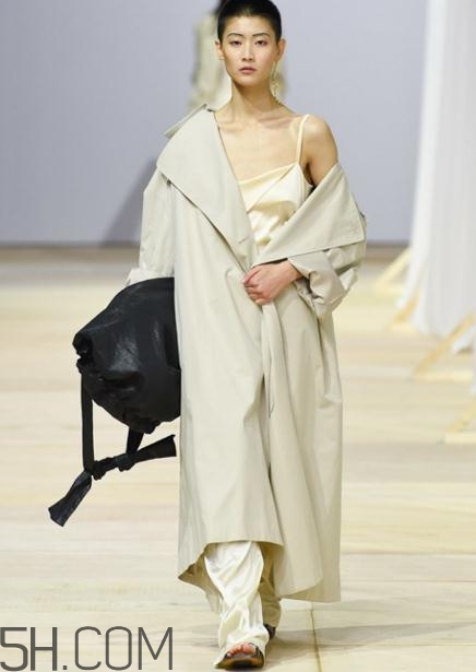 low classic2018春夏系列怎么樣_好看嗎？