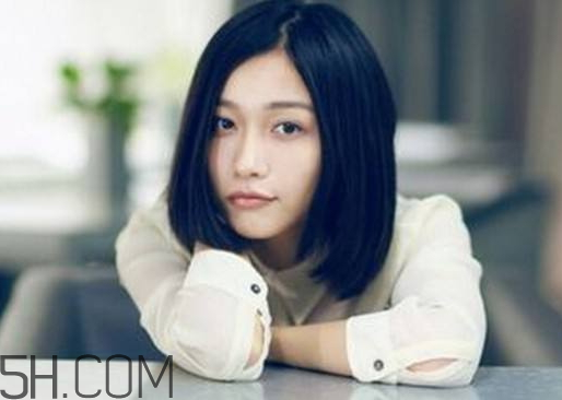 女神說(shuō)狗喝水什么意思 狗喝水什么意思 女神說(shuō)狗喝水什么意思 狗喝水什么意思