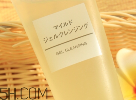 muji無(wú)印良品卸妝啫喱怎么樣？無(wú)印良品卸妝啫喱爆痘