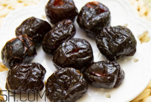 黑棗為什么有煙熏味 黑棗為什么有酸味 黑棗為什么有煙熏味 黑棗為什么有酸味