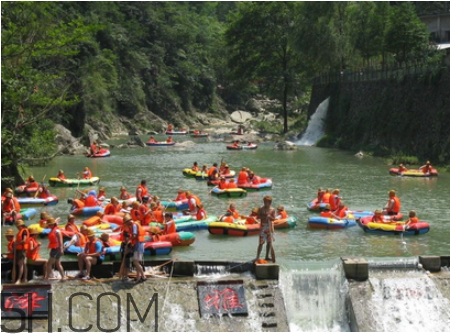 漂流小孩多大可以玩？漂流穿什么衣服鞋子合適？