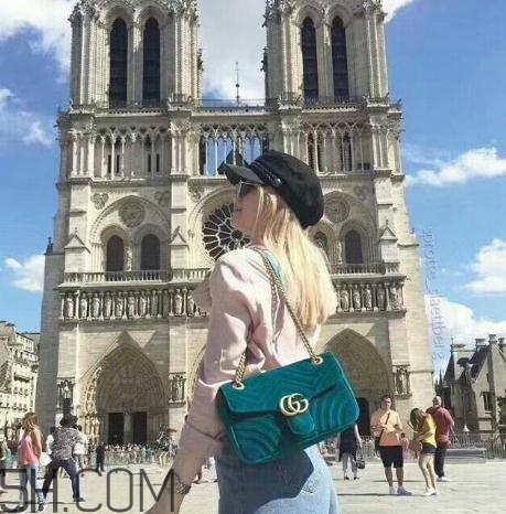 絲絨包包好打理嗎？絲絨包包怎么打理？