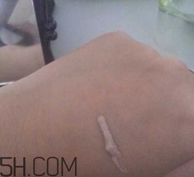 百雀羚bb霜怎么打開？百雀羚bb霜怎么用