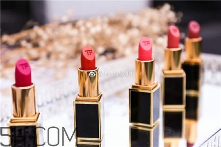 tom ford第三代lip boys唇膏怎么樣_色號試色圖 tom ford第三代lip boys唇膏怎么樣_色號試色圖