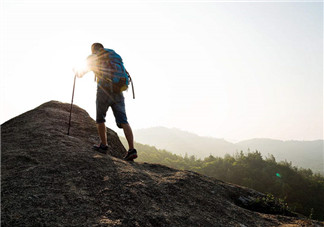 爬山前要準(zhǔn)備什么？爬山有助于長(zhǎng)高嗎？