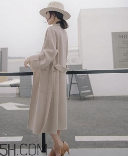 羊毛大衣被蟲蛀了怎么辦？羊毛大衣怎樣預(yù)防被蟲蛀？