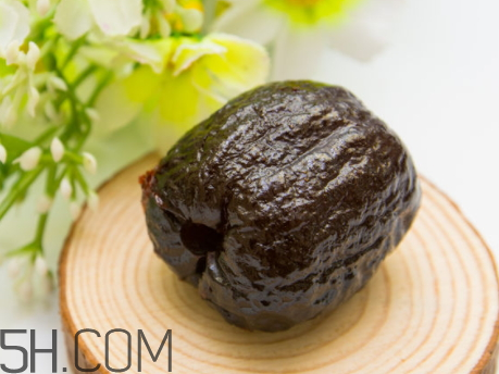 黑棗是怎么做出來的 黑棗是紅棗做的嗎 黑棗是怎么做出來的 黑棗是紅棗做的嗎