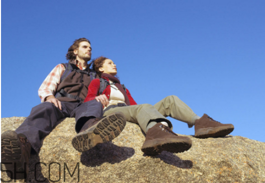 爬山要帶什么吃的？爬山耳鳴怎么回事？