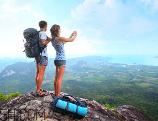 爬山為什么會膝蓋疼？夏季登山注意事項