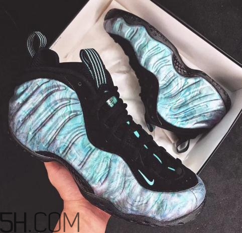 nike air foamposite one鮑魚噴實物什么樣？