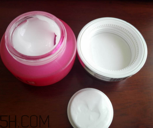 首潔之戀粉嫩清膚面霜怎么樣？多少錢？