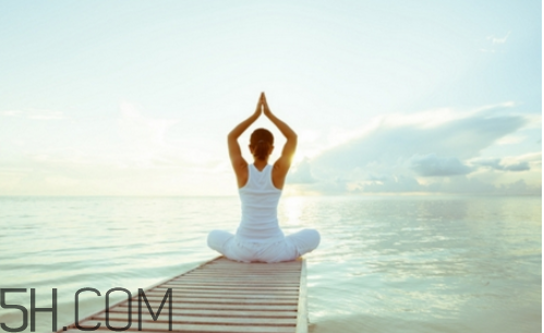 練瑜伽的好處？適合排毒的瑜伽有哪些？